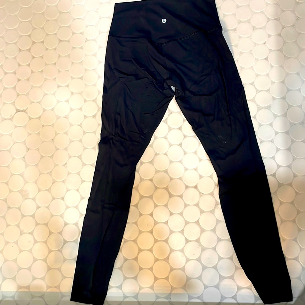 Black yoga pants